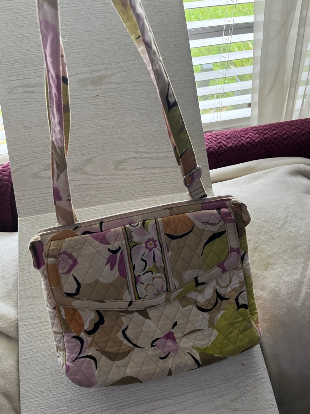 Quilted Floral Shoulder Bag in Pink, Green and Cream - Picture 4 of 5